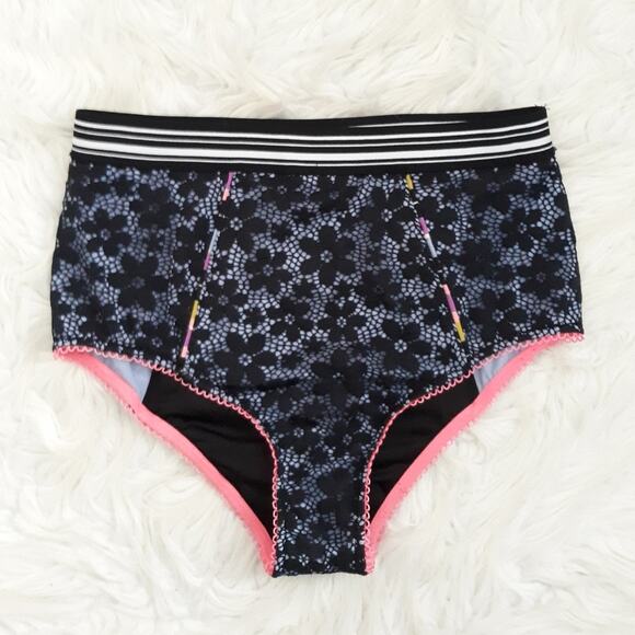 VS High Waisted Lace Bikini Bottom - Picture 1 of 6